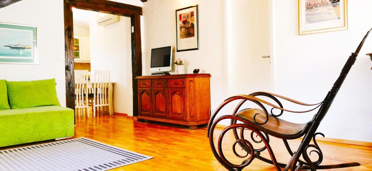 Apartment Pirja Спліт Екстер'єр фото