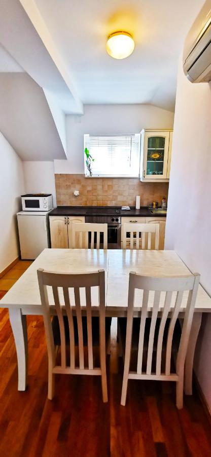 Apartment Pirja Спліт Екстер'єр фото