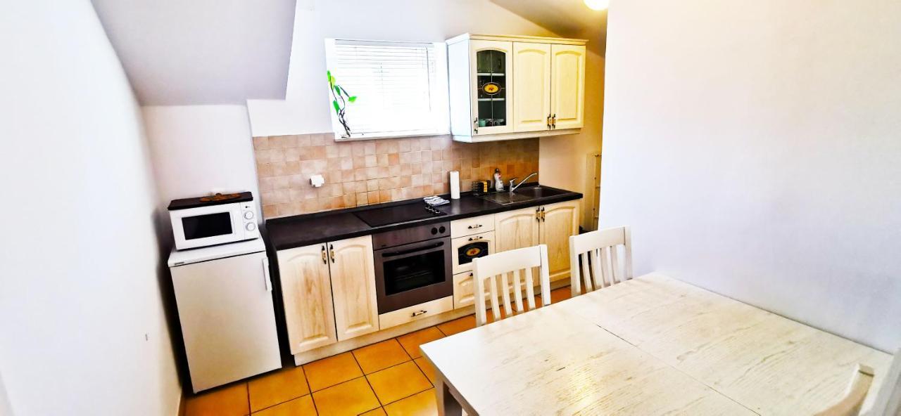 Apartment Pirja Спліт Екстер'єр фото